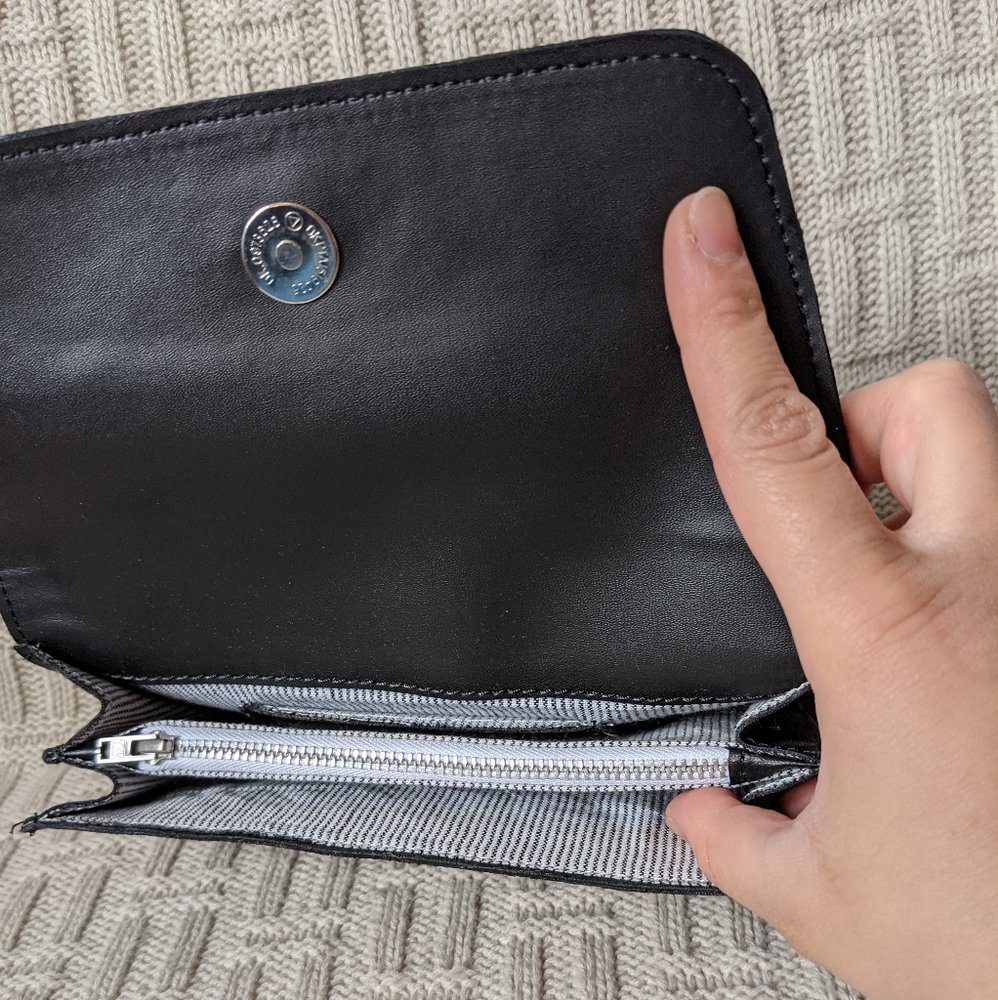 October Jaipur Vegan Leather Clutch - BNWT - Picture 9 of 15